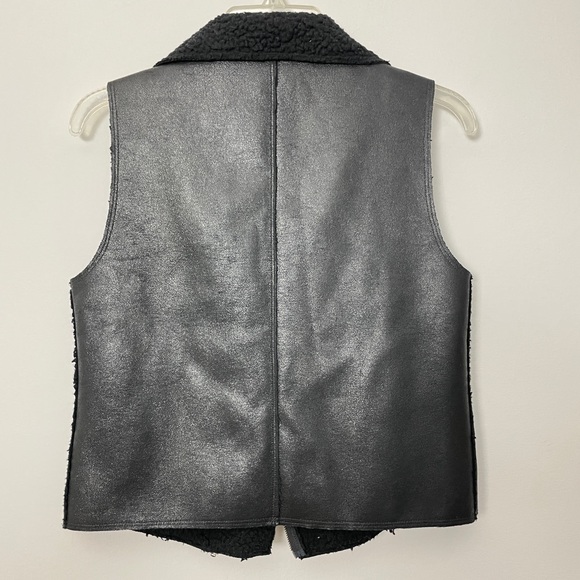 C & C California Vest - Picture 2 of 5